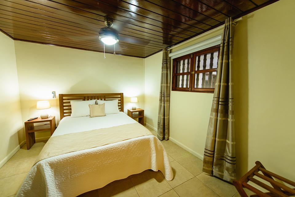 Hotel Flor De Sarta Leon Phòng bức ảnh