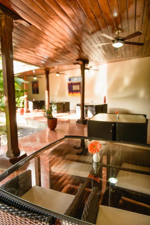 Hotel Flor De Sarta Leon Ngoại thất bức ảnh